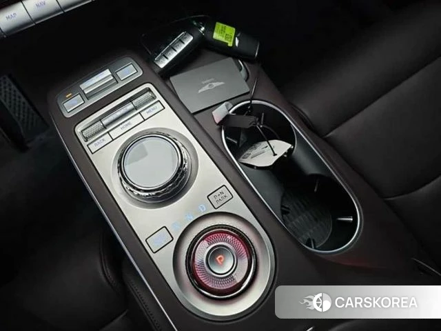 Genesis GV70 2023 Белый из Кореи, фото 3