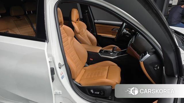 BMW 3 Series (G20) 2022 Белый из Кореи, фото 3