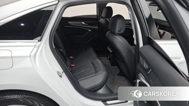 Audi A6 (C8) 2020 Белый из Кореи, фото 3