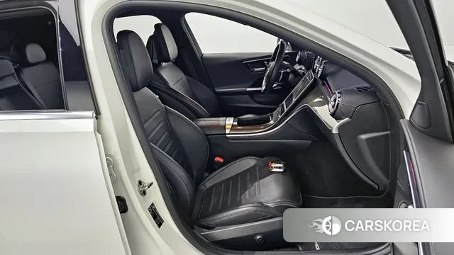 Mercedes-Benz C-Class W206 2022 Белый из Кореи, фото 3