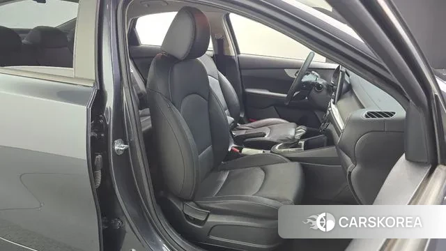 Kia The New K3 2nd generation 2021 Серый из Кореи, фото 3