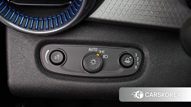 Chevrolet (GM Daewoo) Trax Crossover 2024 Серый из Кореи, фото 3