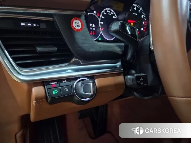 Porsche Panamera (971) 2023 Черный из Кореи, фото 3