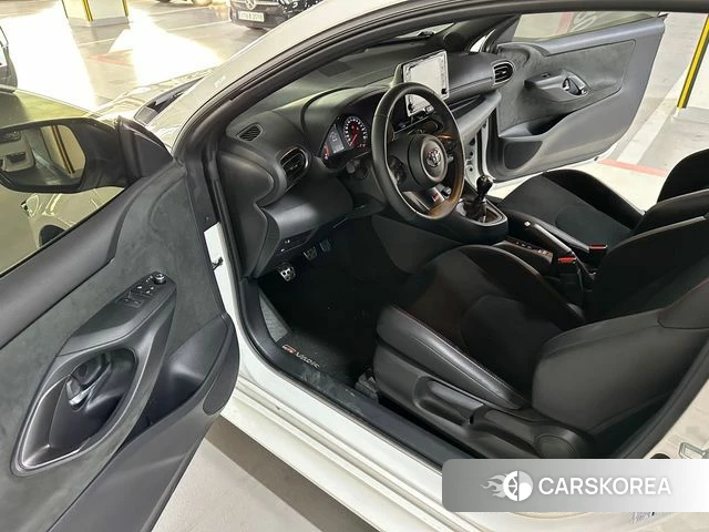 Toyota Yaris (Beats) 2022 Белый из Кореи, фото 3