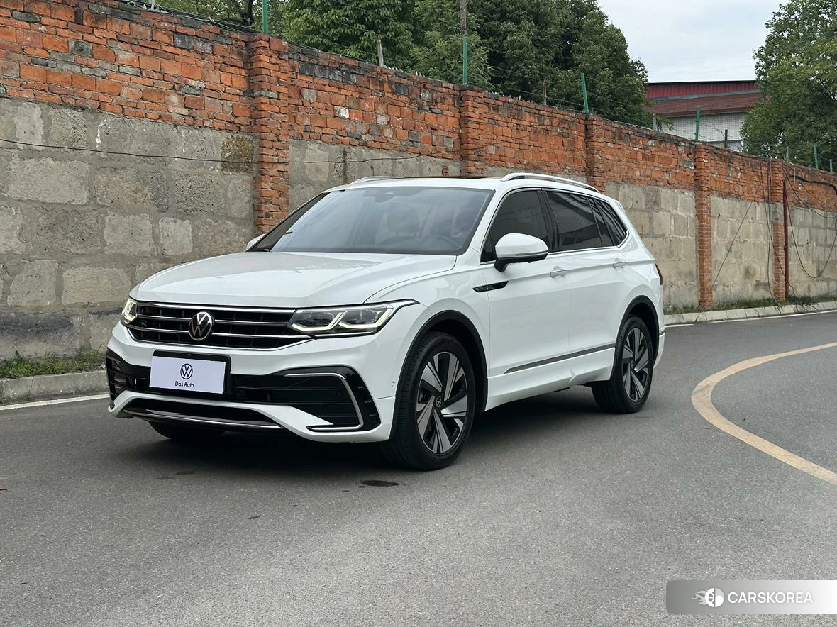 Volkswagen Tiguan L 2023 Белый из Китая, фото 3