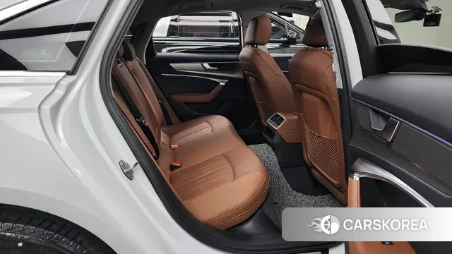 Audi A6 (C8) 2020 Белый из Кореи, фото 3