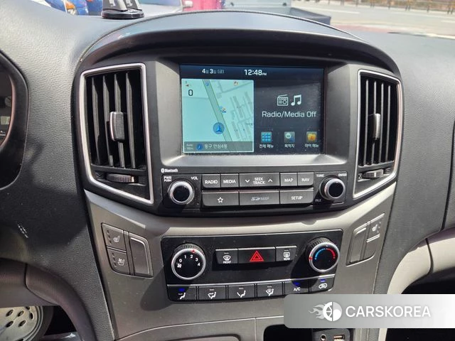 Hyundai The New Grand Starex 2018 Серебристо-серый из Кореи, фото 3