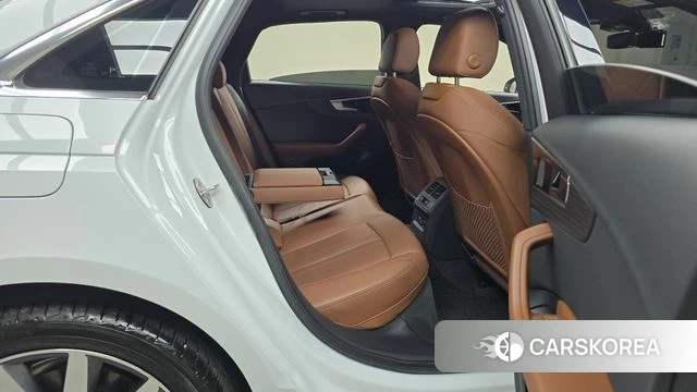 Audi A4 (B9) 2023 Белый из Кореи, фото 3