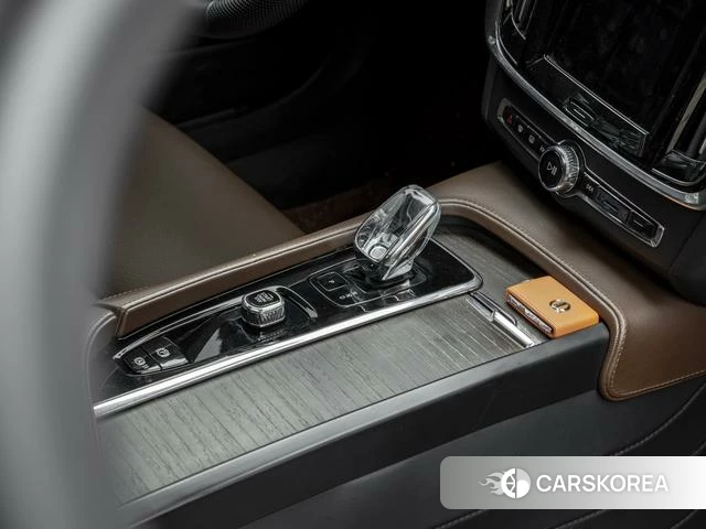 Volvo S90 2023 Черный из Китая, фото 3