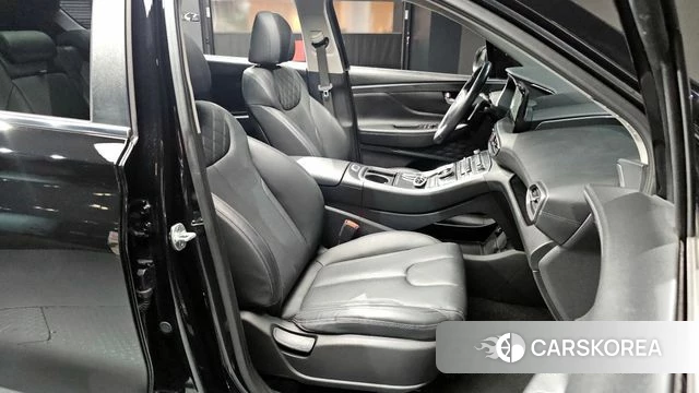 Hyundai The New Santa Fe 2022 Черный из Кореи, фото 3
