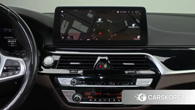 BMW 5 Series (G30) 2021 Черный из Кореи, фото 3