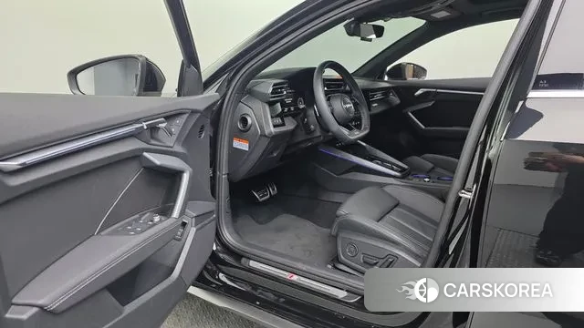 Audi A3 (8Y) 2025 Черный из Кореи, фото 3