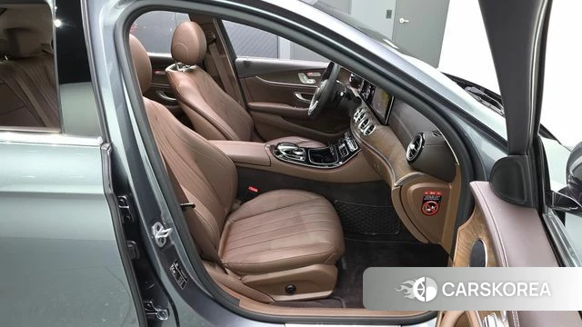 Mercedes-Benz E-Class W213 2019 Серый из Кореи, фото 3