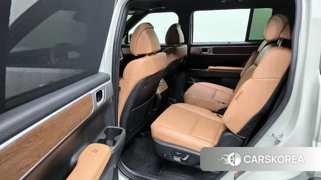 Hyundai Santa Fe (MX5) 2023 Серебристо-серый из Кореи, фото 3
