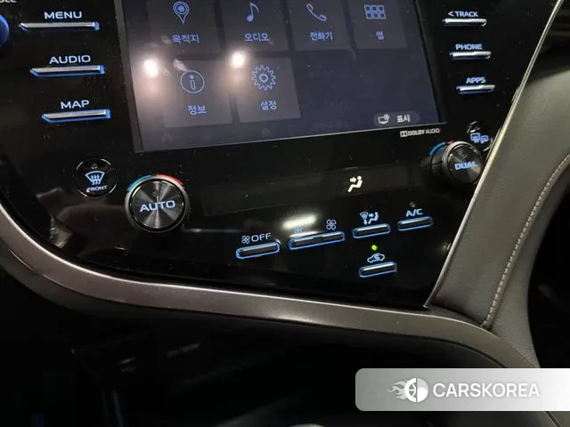 Toyota Camry (XV70) 2018 Белый из Кореи, фото 3