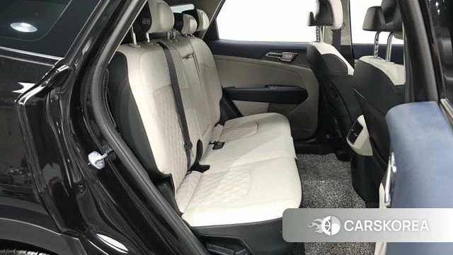 Kia Sportage 5th Generation Hybrid 2023 Черный из Кореи, фото 3