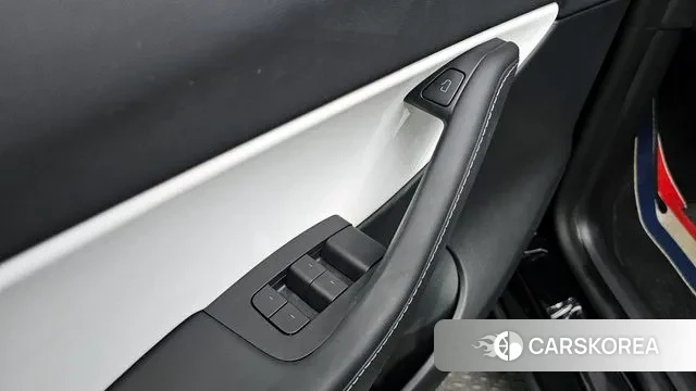 Tesla Model Y 2022 Черный из Кореи, фото 3