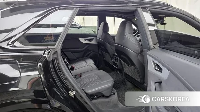 Audi Q8 (4M) 2023 Черный из Кореи, фото 3