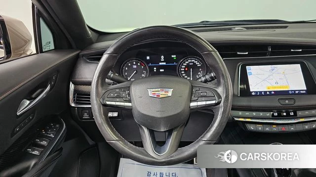 Cadillac XT4 2023 Песочный из Кореи, фото 3