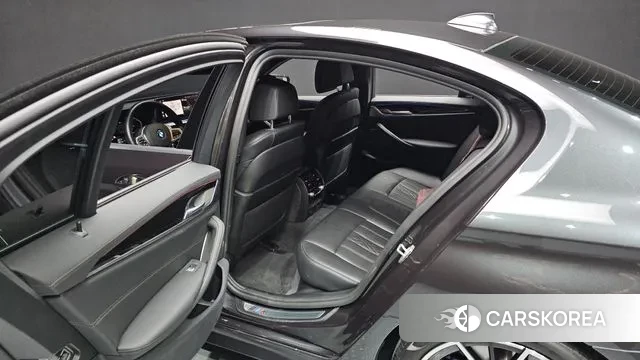 BMW 5 Series (G30) 2021 Серый из Кореи, фото 3