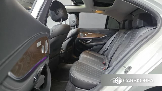 Mercedes-Benz E-Class W213 2019 Белый из Кореи, фото 3