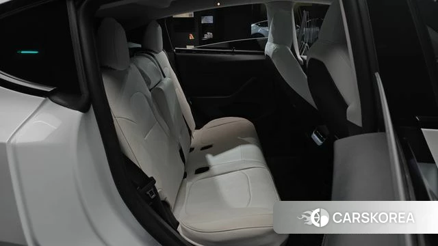 Tesla Model Y 2023 Белый из Кореи, фото 3