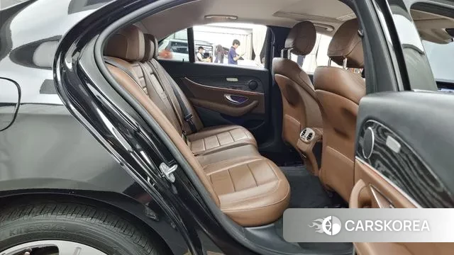 Mercedes-Benz E-Class W213 2018 Черный из Кореи, фото 3