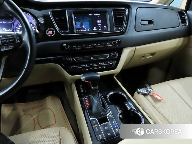 Kia The New Carnival 2018 Белый из Кореи, фото 3