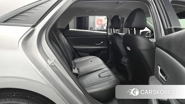 Hyundai Avante (CN7) 2021 Серебристо-серый из Кореи, фото 3