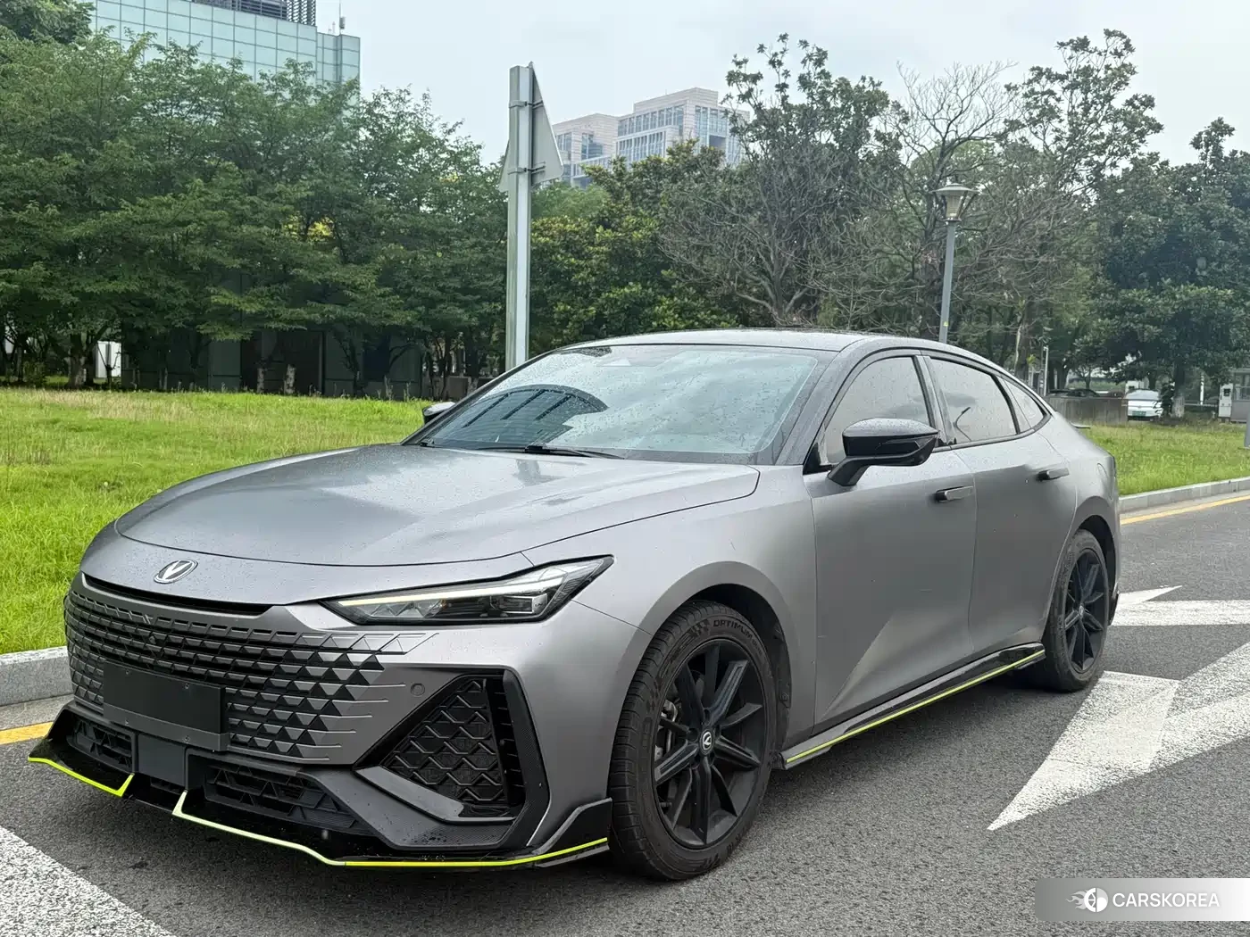 Chang'an Changan UNI-V 2023 Silver/gray из Китая, фото 4