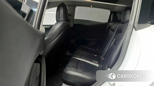 Tesla Model Y 2023 Белый из Кореи, фото 3