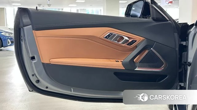 BMW Z4 (G29) 2023 Серебристо-серый из Кореи, фото 3