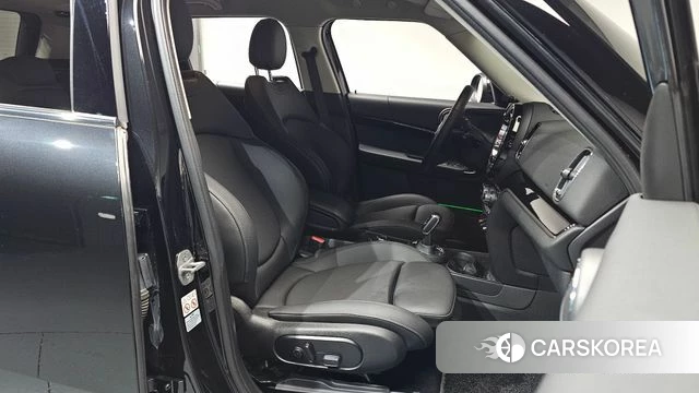 Mini Cooper Countryman 2023 Черный из Кореи, фото 3