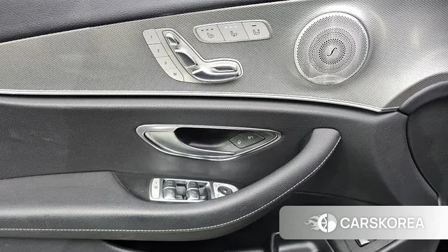 Mercedes-Benz E-Class W213 2019 Синий из Кореи, фото 3