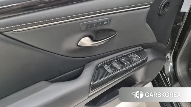 Lexus ES300h 7th generation 2021 Черный из Кореи, фото 3