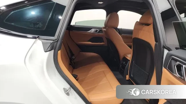 BMW i4 2022 Белый из Кореи, фото 3