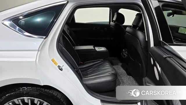 Genesis Electrified G80 (RG3) 2022 Белый из Кореи, фото 3