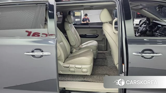 Kia The New Carnival 2018 Серый из Кореи, фото 3