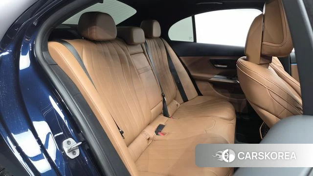 Mercedes-Benz E-Class W214 2024 Синий из Кореи, фото 3