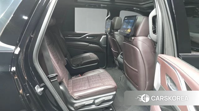 Cadillac Escalade 5th Generation 2022 Черный из Кореи, фото 3