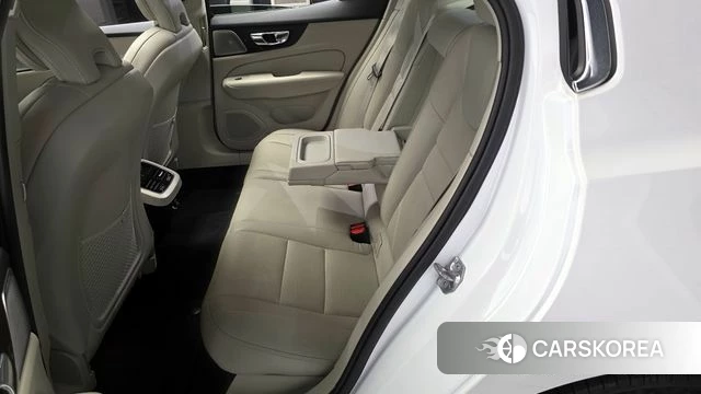 Volvo S60 3rd generation 2020 Белый из Кореи, фото 3