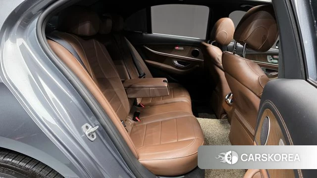 Mercedes-Benz E-Class W213 2021 Серый из Кореи, фото 3