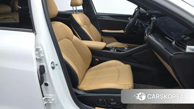Kia K5 3rd generation 2021 Белый из Кореи, фото 3