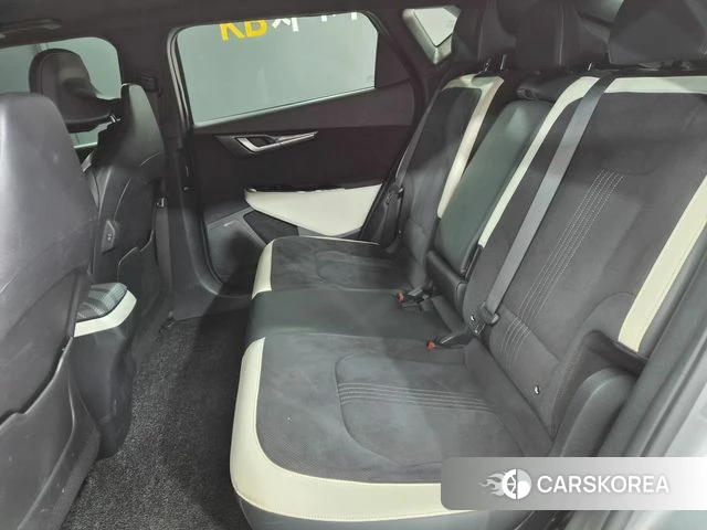 Kia EV6 2022 Серебристо-серый из Кореи, фото 3