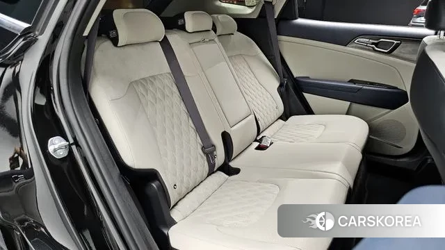 Kia Sportage 5th Generation Hybrid 2023 Черный из Кореи, фото 3