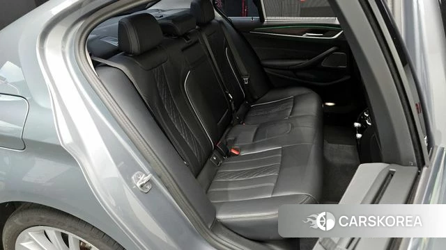 BMW 5 Series (G30) 2023 Серый из Кореи, фото 3