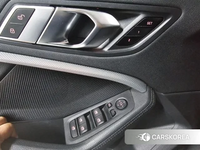 BMW 1 Series (F40) 2022 Серый из Кореи, фото 3