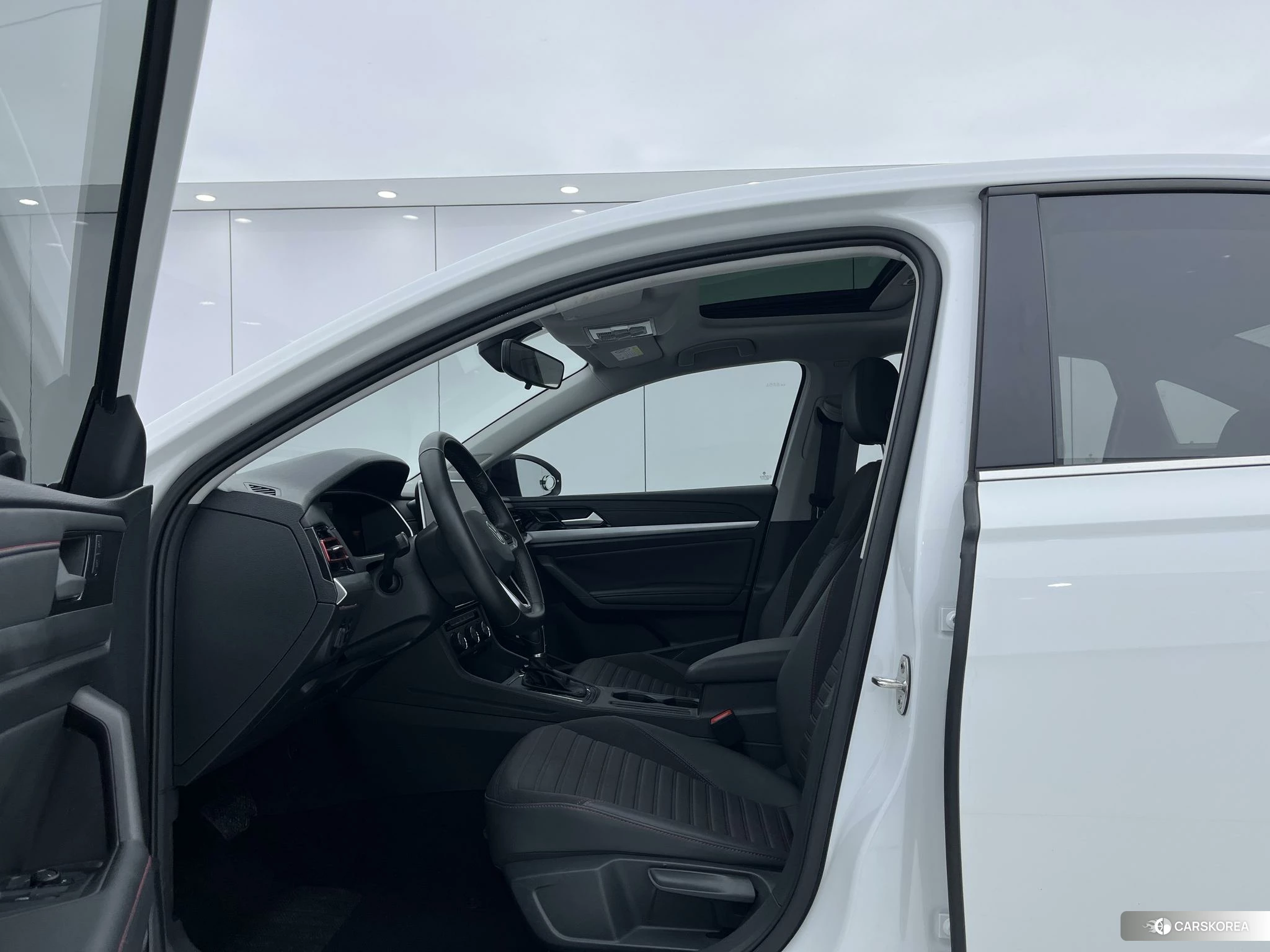Volkswagen Lavida 2022 Белый из Китая, фото 3