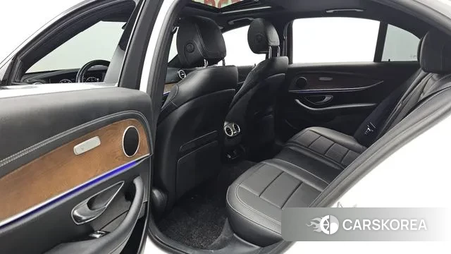 Mercedes-Benz E-Class W213 2020 Белый из Кореи, фото 3