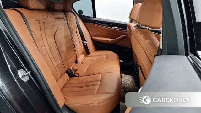 BMW 5 Series (G30) 2018 Серый из Кореи, фото 3